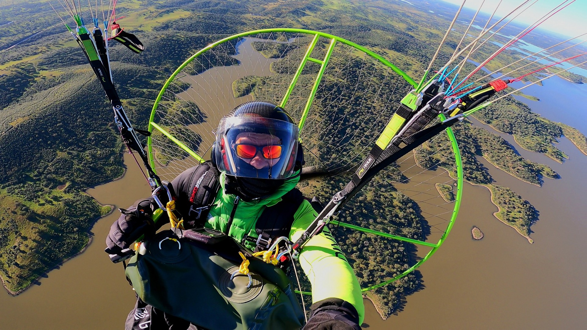 Eduardo Lagoa, piloto de paramotor