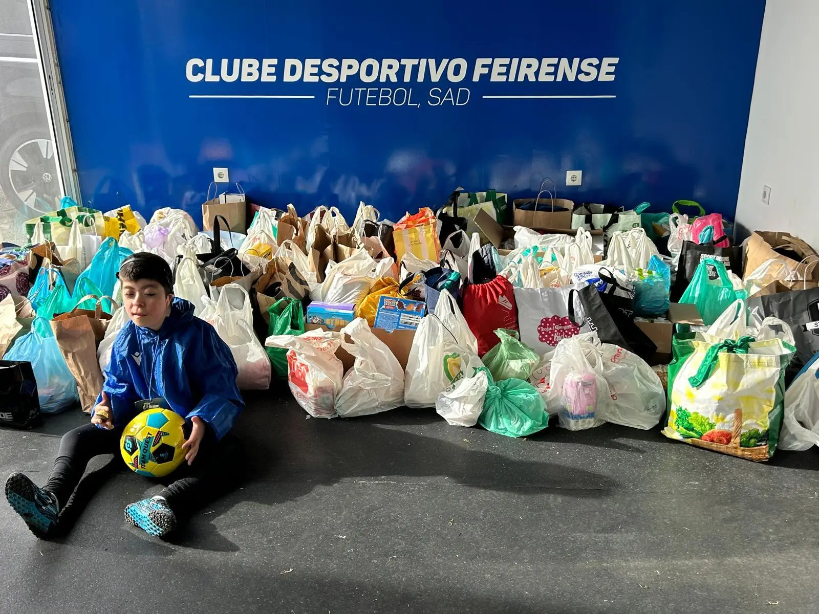 Isto Também É Futebol: Feirense Ajuda Família De Jovem Com Doença Rara 2 Isto também é futebol: feirense ajuda família de jovem com doença rara